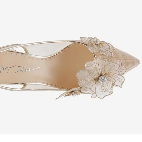 Betsey Johnson Petra Sz 10 Gold Floral Embellished Block Heels - Picture 2 of 11